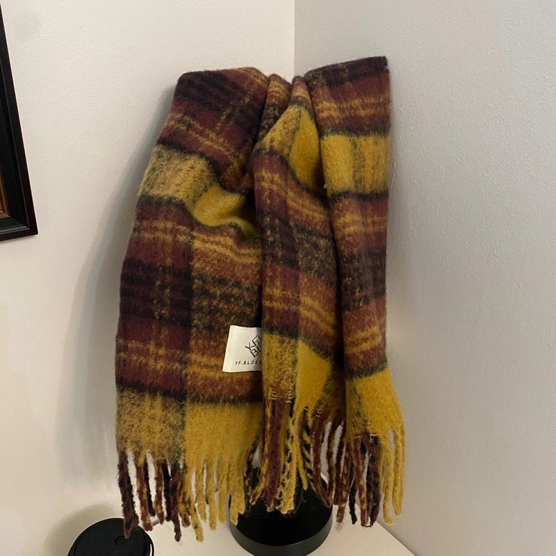 Women's Retro Sweet Color Block Acrylic Tassel Scarf