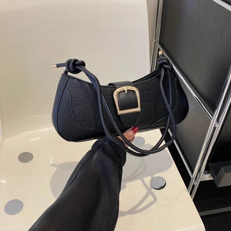 Women's All Seasons Pu Leather Solid Color Classic Style Semicircle Buckle Shoulder Bag