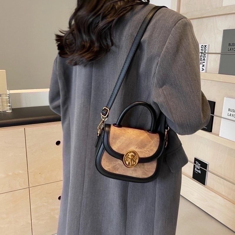 Women's Pu Solid Color Classic Style Sewing Thread Square Magnetic Buckle Shoulder Bag