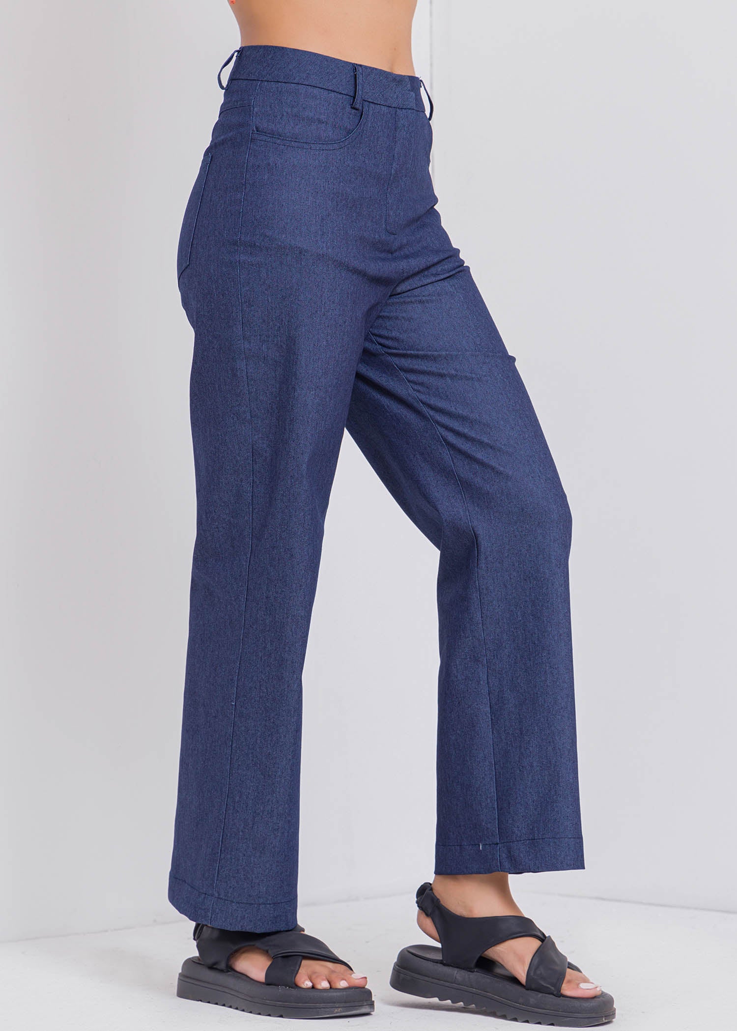 Basic Straight Leg Pant