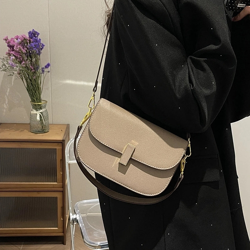 Women's Small Pu Leather Solid Color Streetwear Square Lock Clasp Handbag
