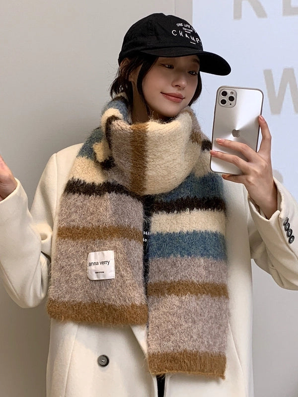 Women's Casual Princess Minimalist Stripe Polyester Scarf