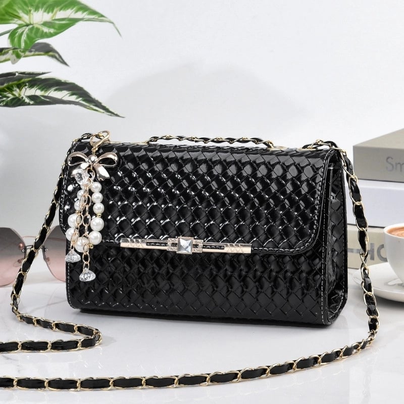 Women's Medium Pu Leather Lingge Streetwear Flip Cover Square Bag