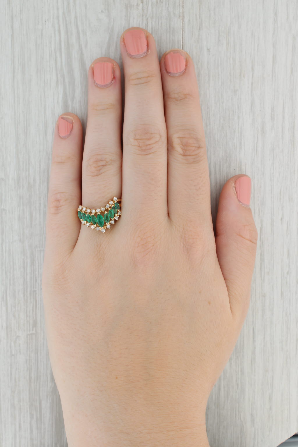1.29ctw Tiered Emerald Diamond Contoured V Ring 14k Yellow Gold Size 11