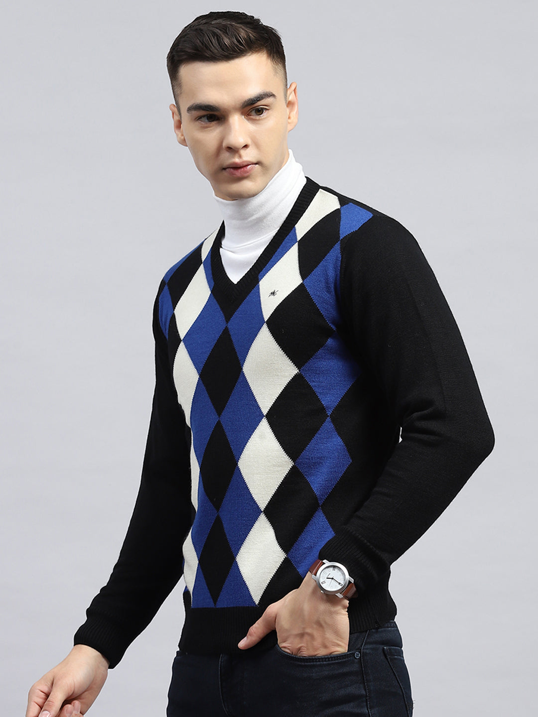 Men Black Geometric V Neck Full Sleeve Pullover