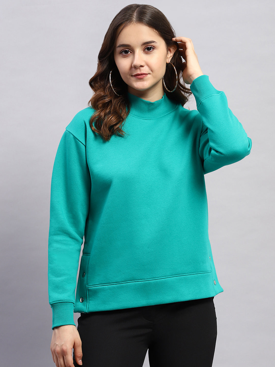 Women Green Solid High Neck Full Sleeve Sweatshirt