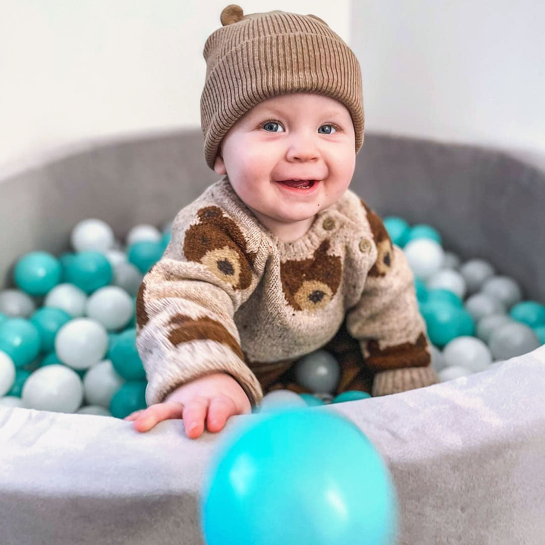 Kids' Ball Pit for Home with 200 Balls