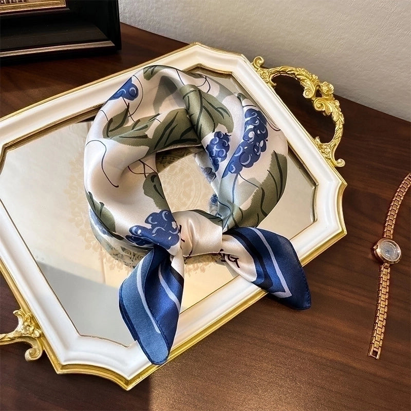 Women's Elegant Grape Silk Printing Silk Scarf