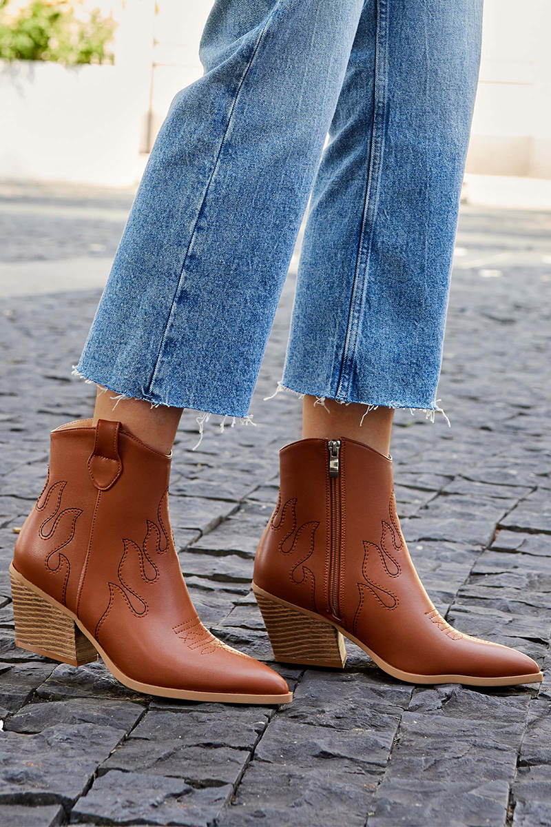 Stitching Pointed Toe Chunky Heels Cowgirl Ankle Boots