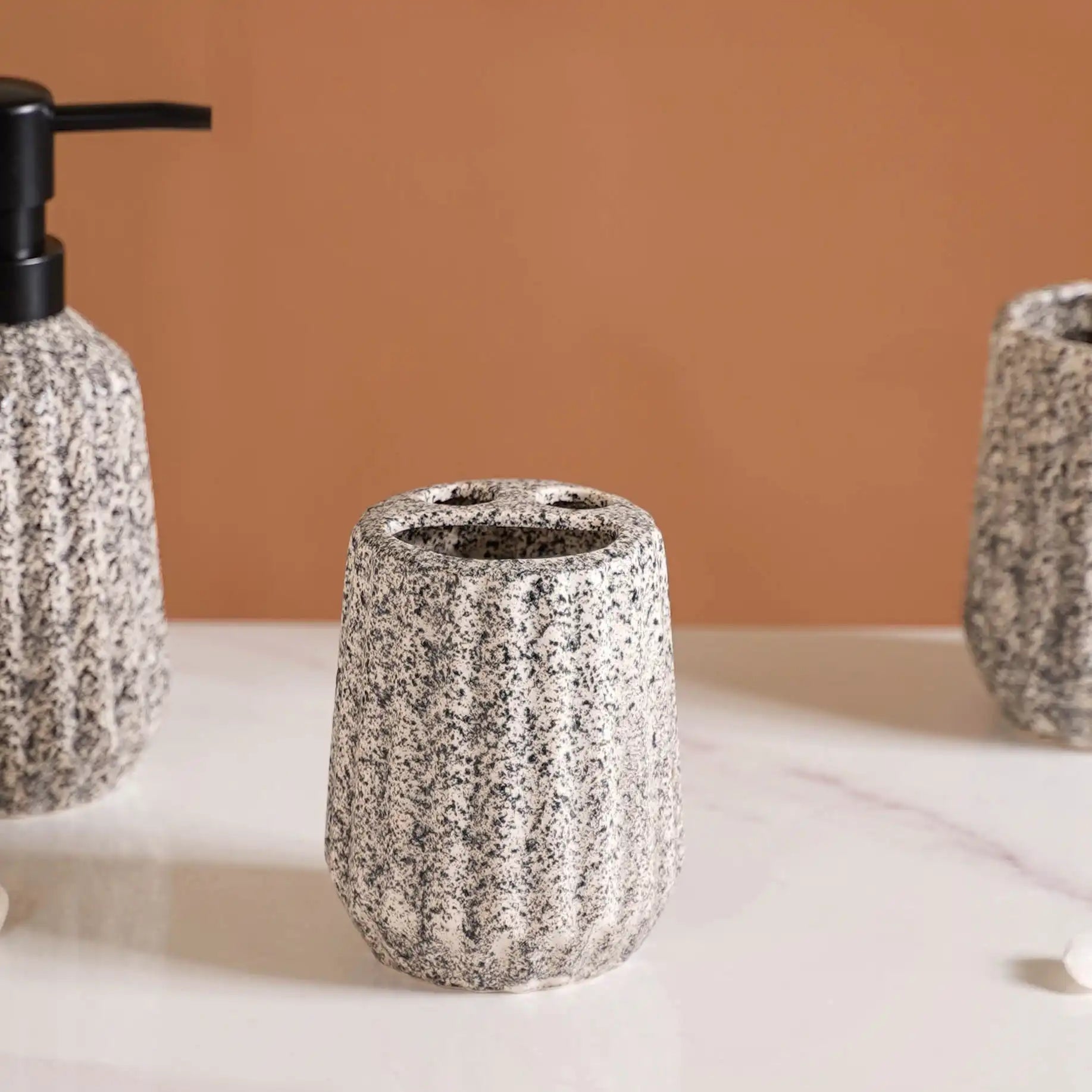 Granite Finish Ceramic Bathroom Set Of 3 Grey Matte Black