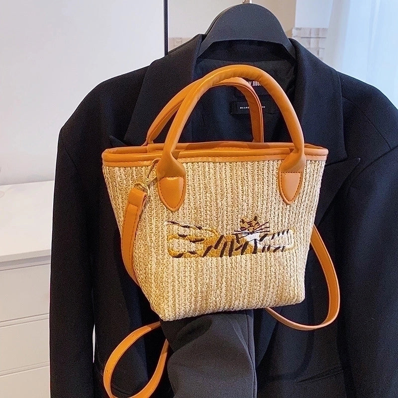 Women's Medium Straw Tiger Ethnic Style Zipper Straw Bag