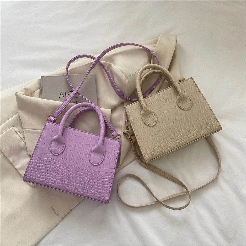 Women's Small Pu Leather Solid Color Streetwear Square Zipper Handbag