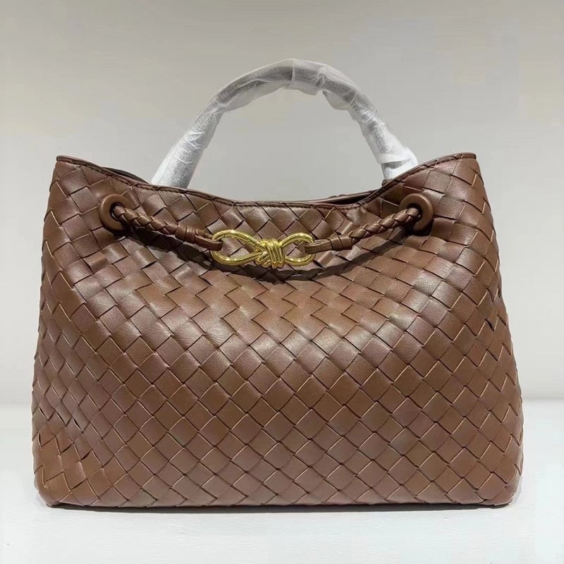 Women's Pu Leather Solid Color Classic Style Weave Bucket Magnetic Buckle Crossbody Bag