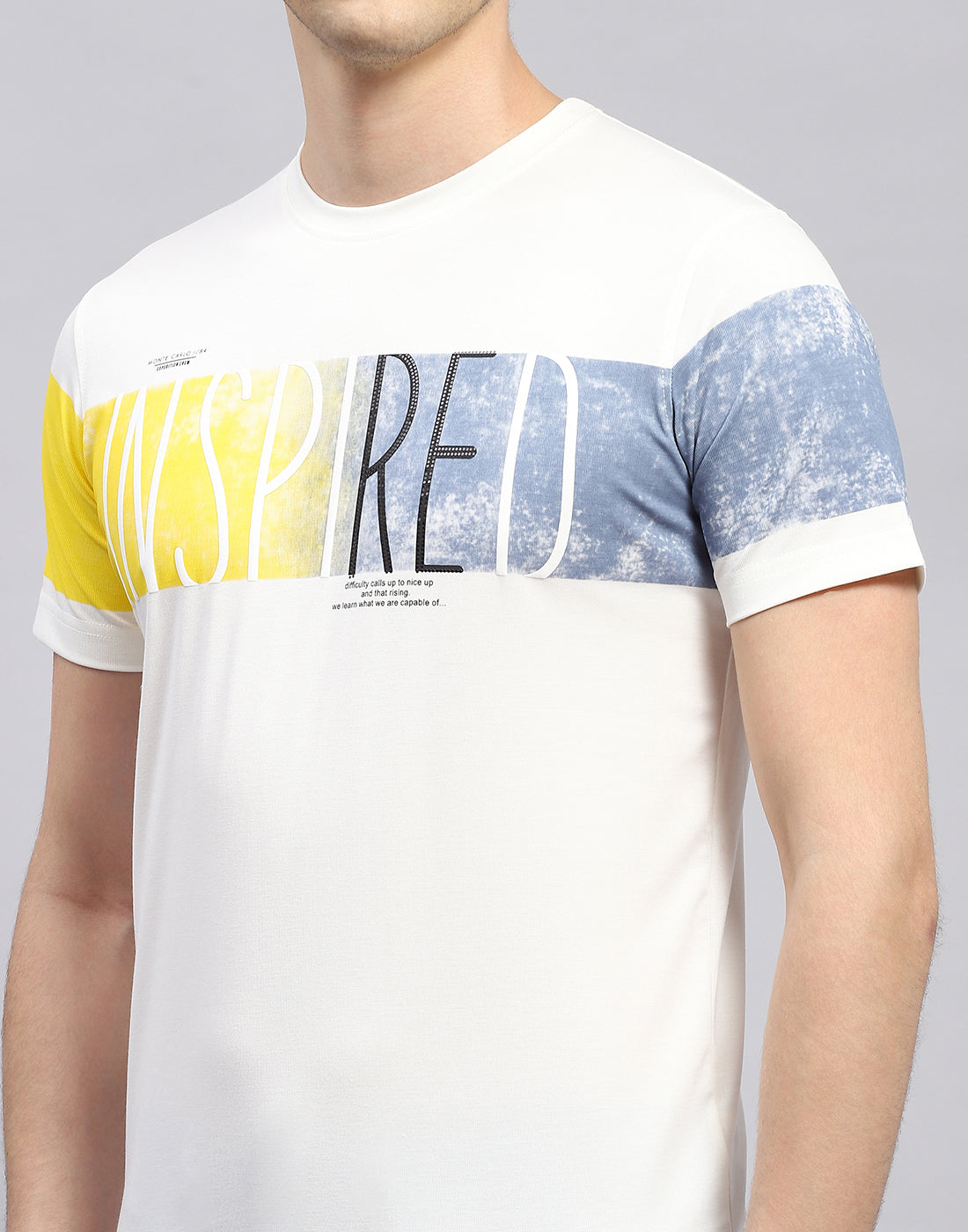 Men Off White Printed Round Neck Half Sleeve T-Shirt