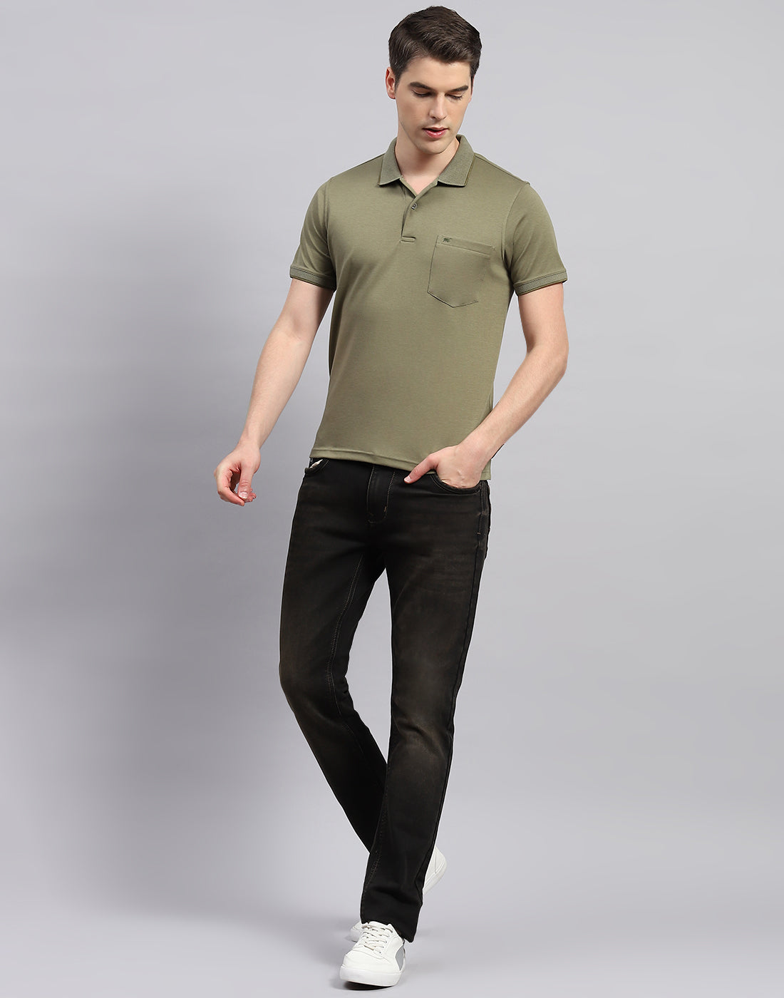 Men Olive Solid Collar Neck Half Sleeve T-Shirt