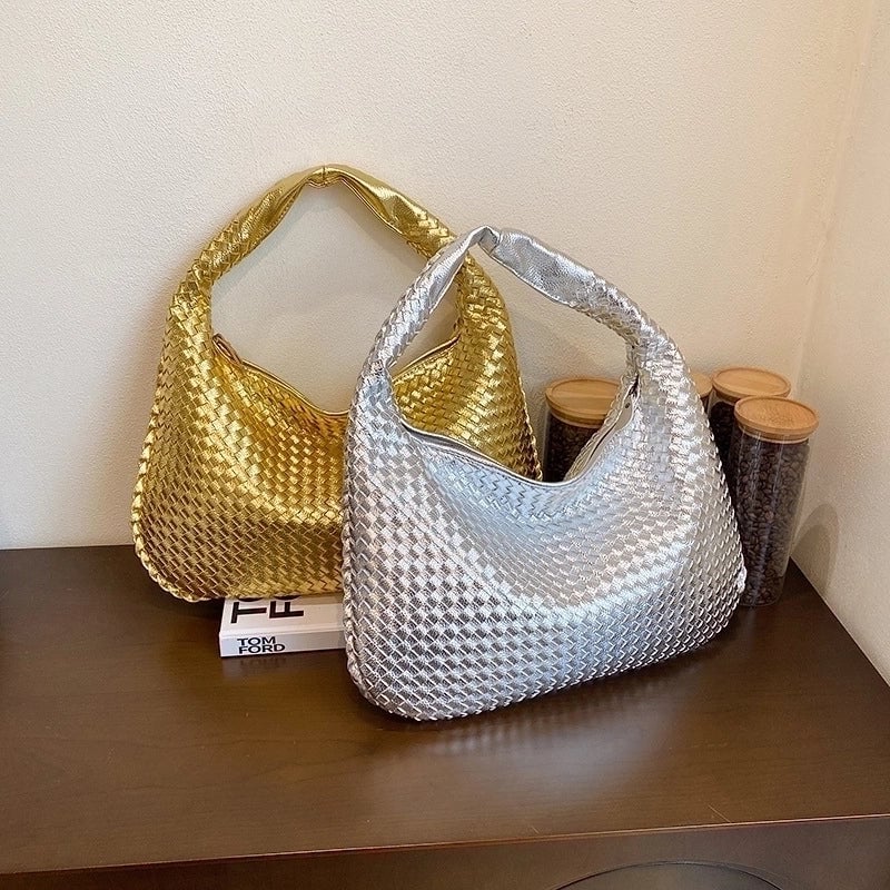 Women's Medium Pu Leather Solid Color Vintage Style Classic Style Weave Zipper Straw Bag