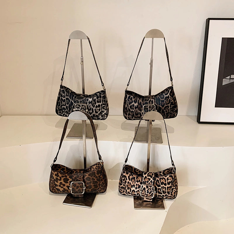 Women's Pu Leather Solid Color Streetwear Square Zipper Shoulder Bag