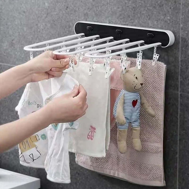 Multi-Clip hanging clothes hanger