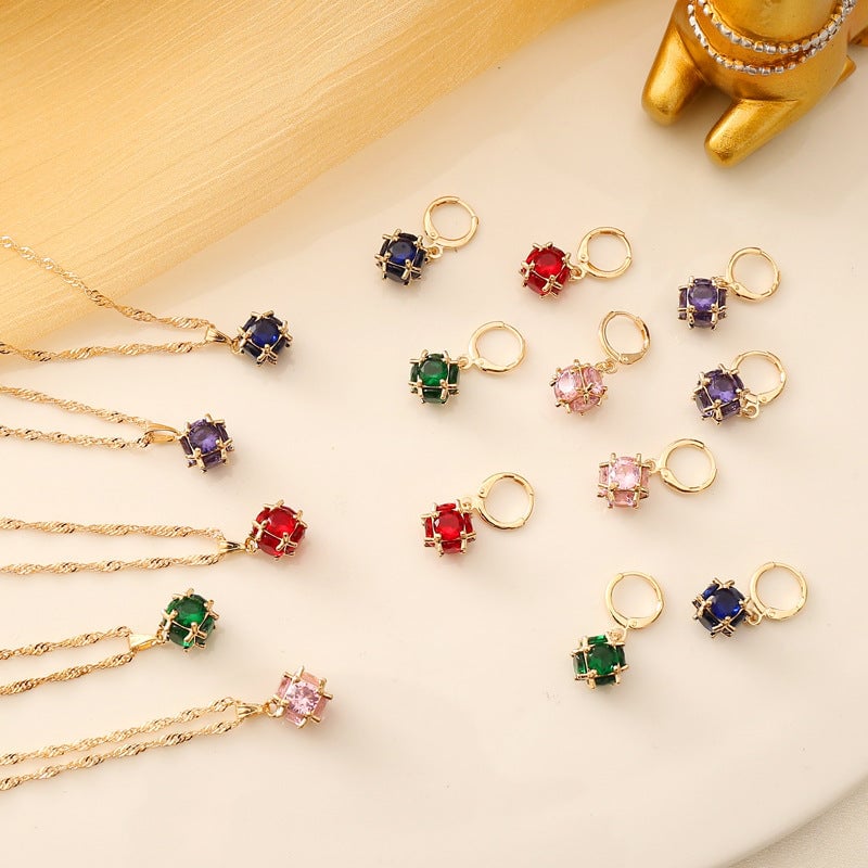 Pearl Crystal Necklaces