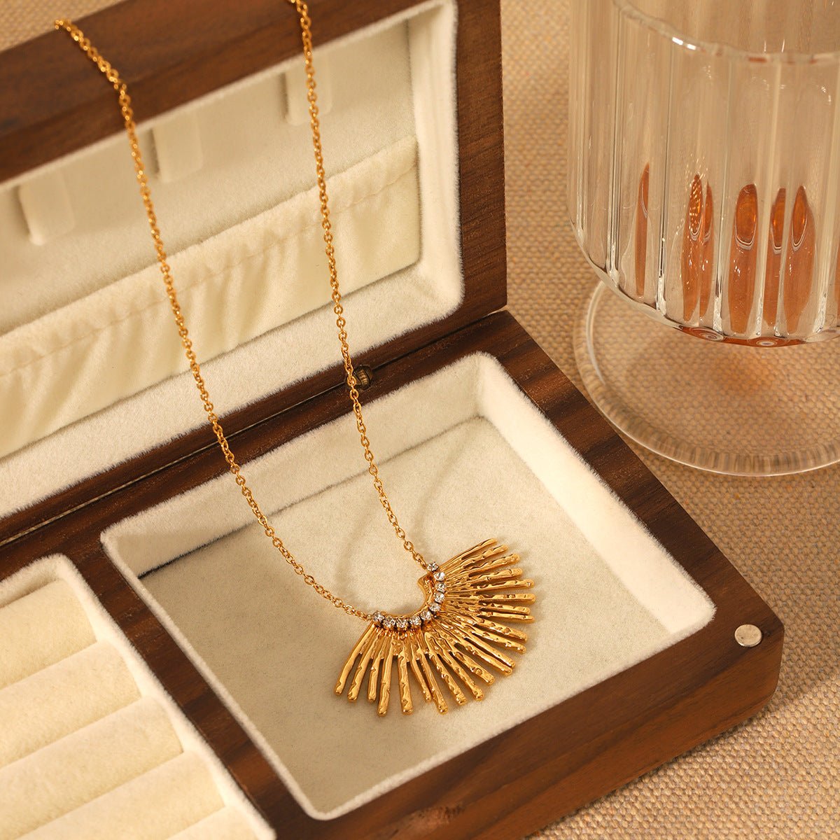 Ins Style 18K Gold Fan-Shaped Stainless Steel Diamond Pendant Necklace Design Sense Radial Line Titanium Steel Necklace Female