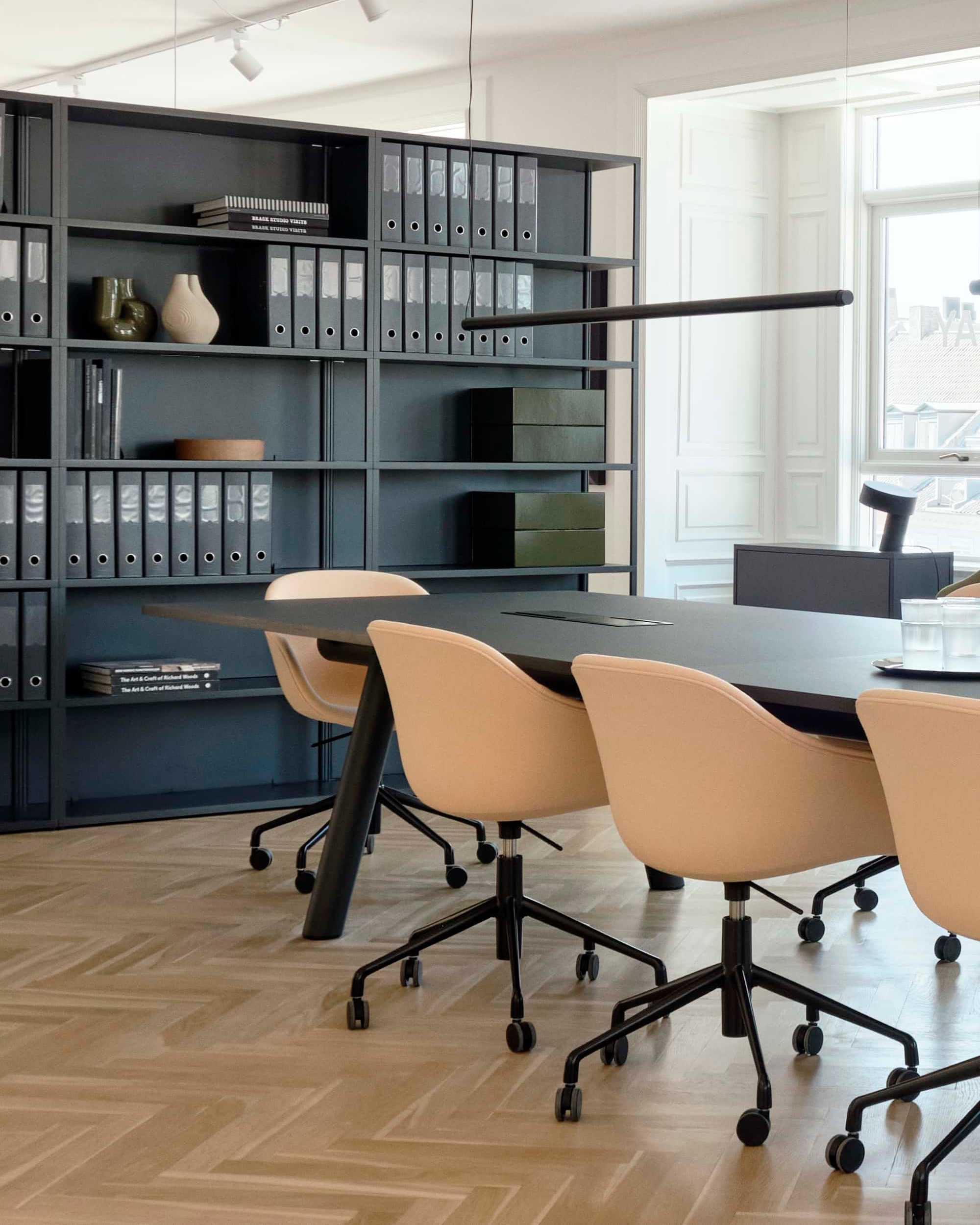 Factor Linear Suspension Lamp