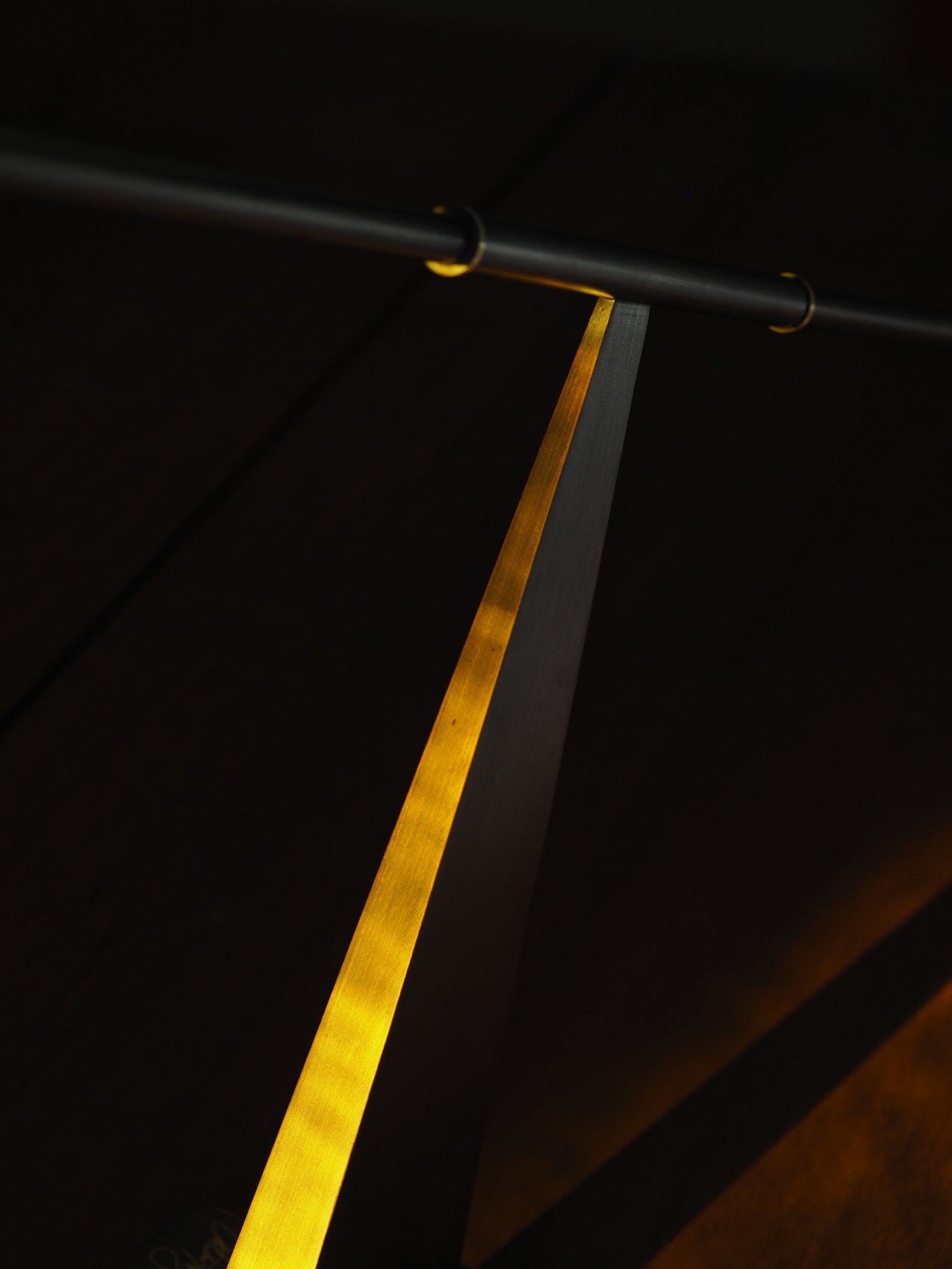 Interconnect Candle Holder