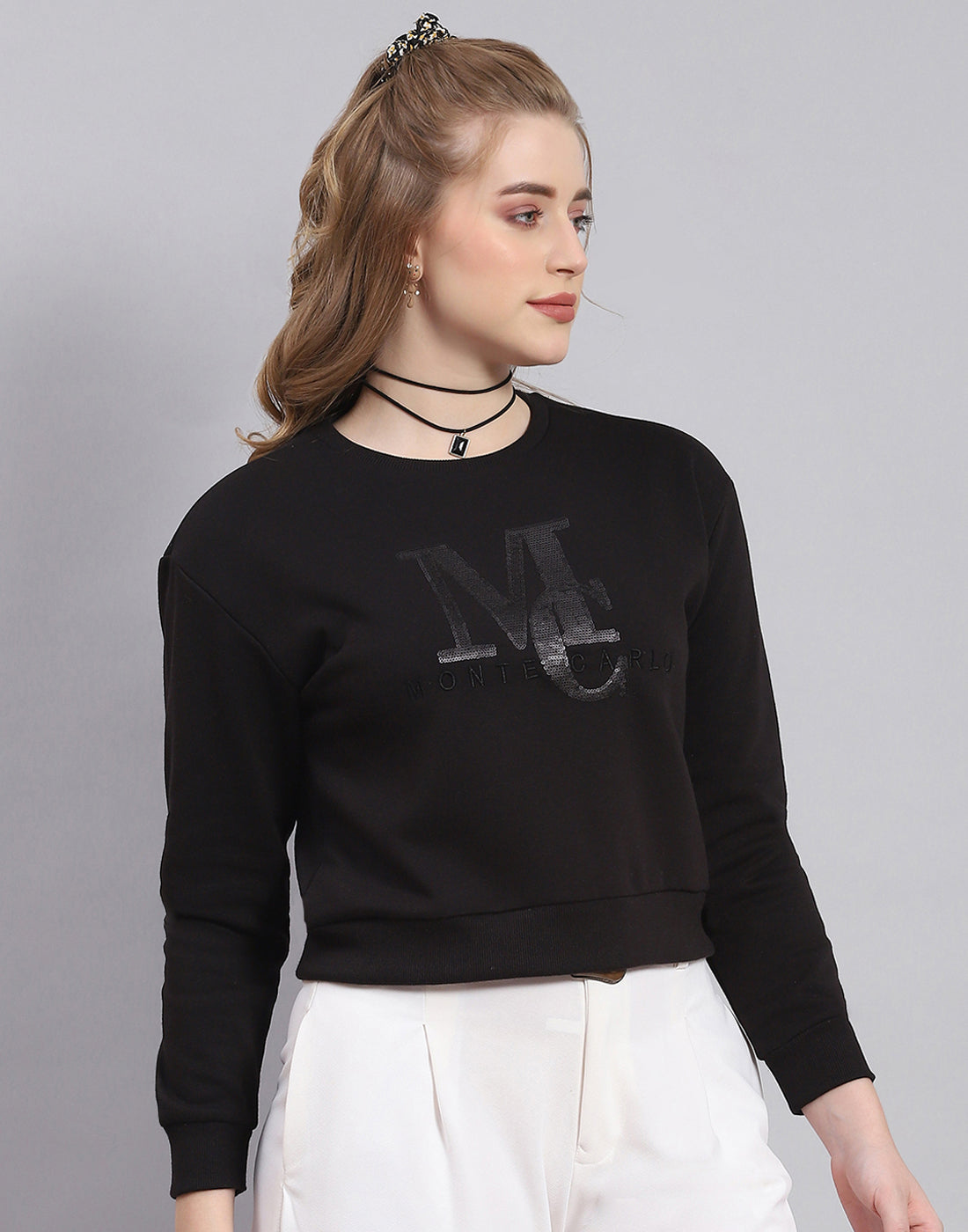 Women Black Embellished Round Neck Full Sleeve Sweatshirt