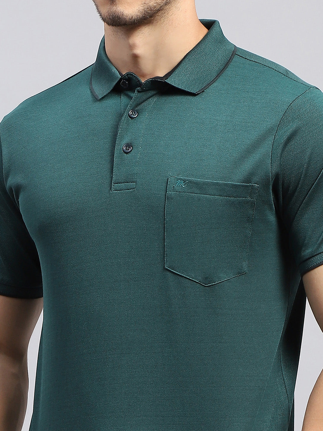 Men Green Solid Collar Half Sleeve T-Shirt