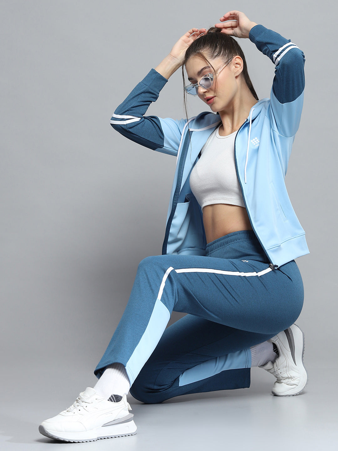 Women Blue Solid Hooded Full Sleeve Tracksuit