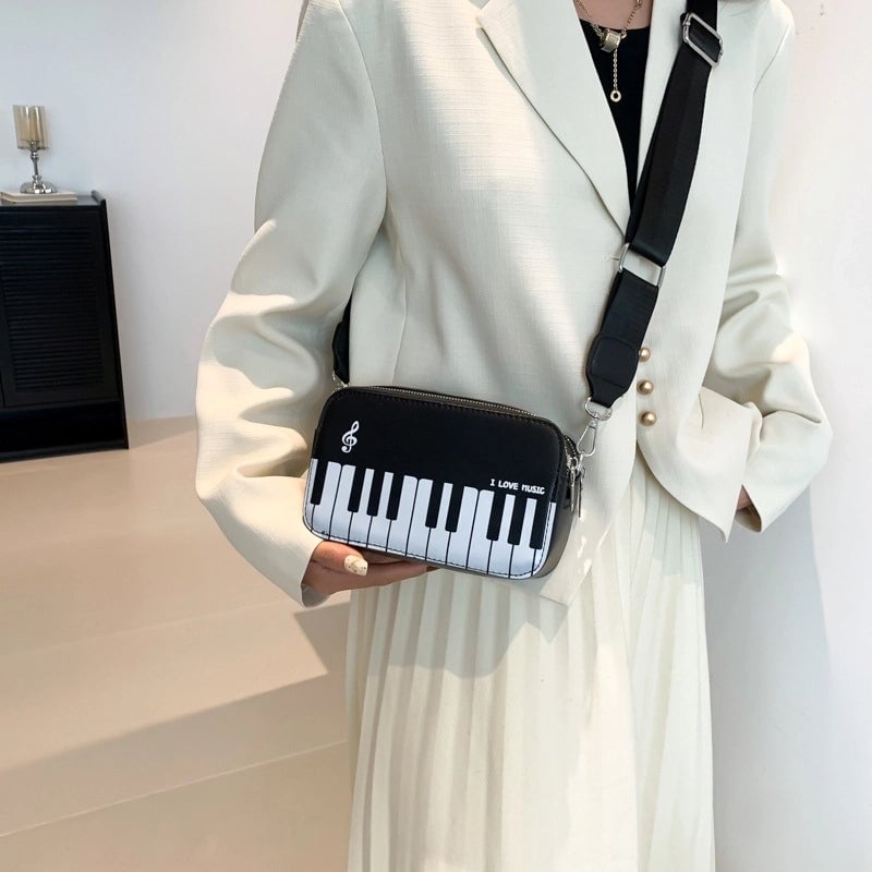 Women's Small Pu Leather Color Block Streetwear Magnetic Buckle Shoulder Bag
