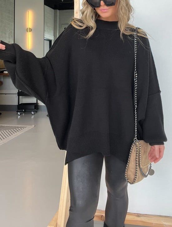 OVERSIZED SWEATER