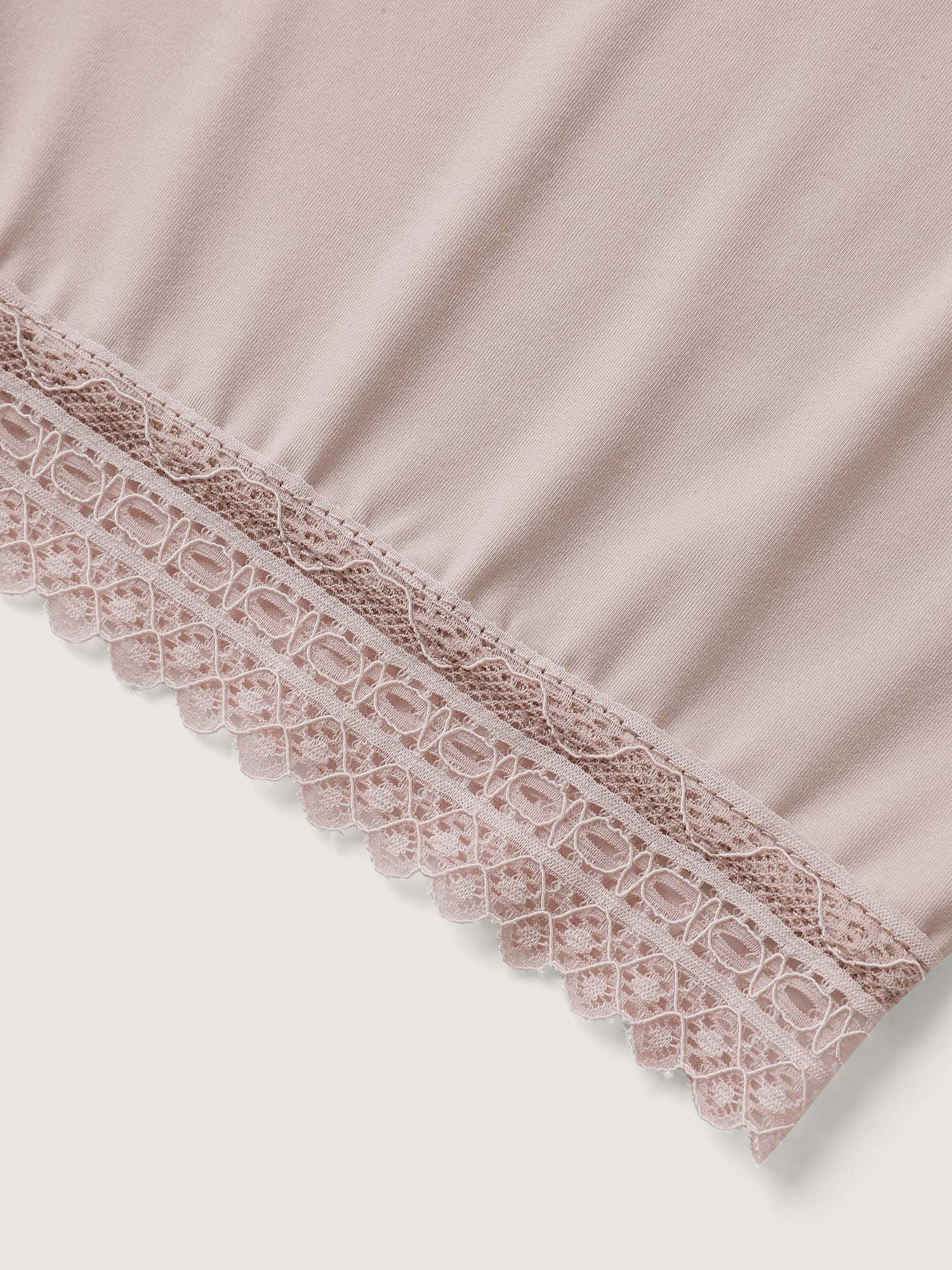 Very Stretchy Lace Hem Skinny Shorts