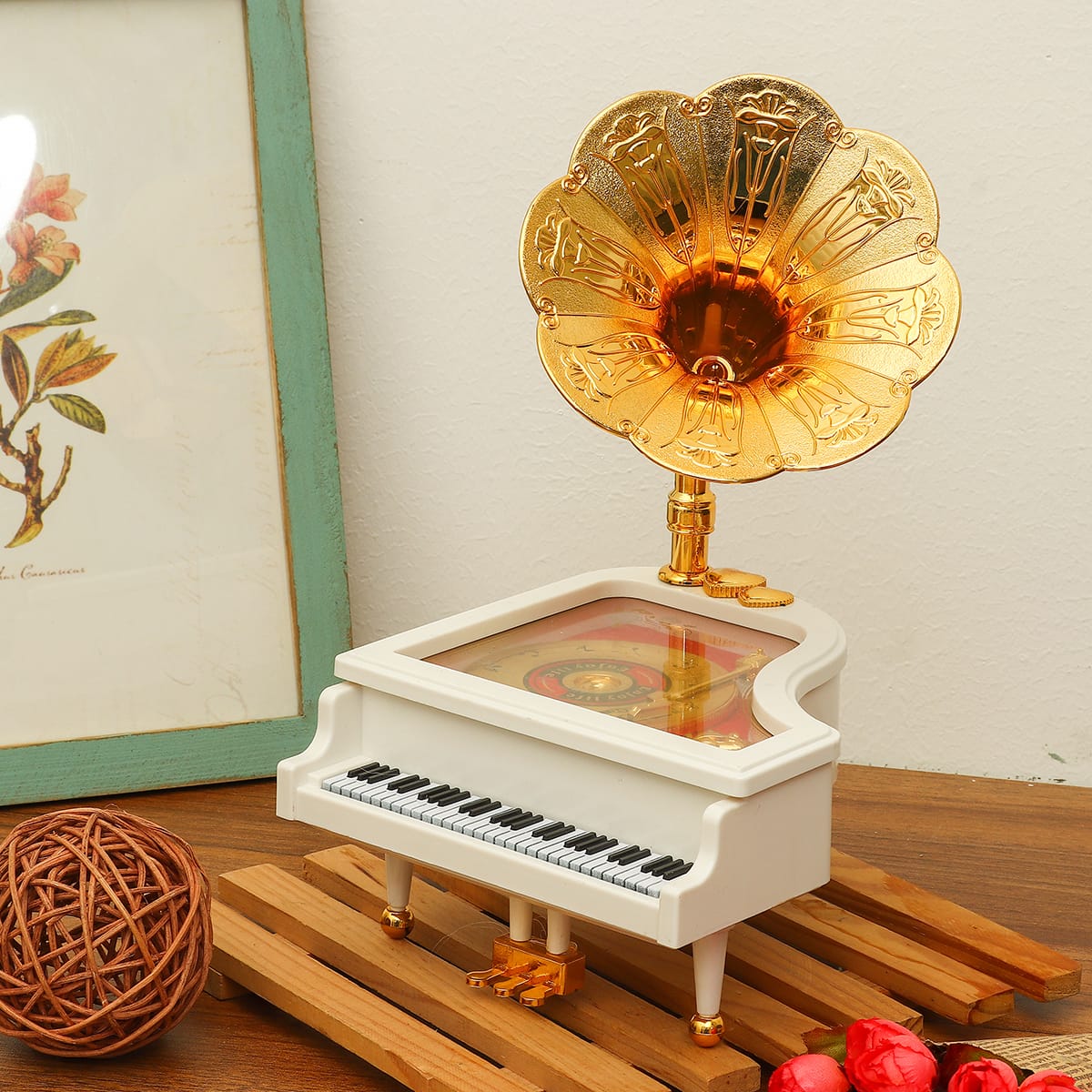 Loud Vintage Retro Music Box Piano Phonograph Gold Trumpet Horn Home Decoration