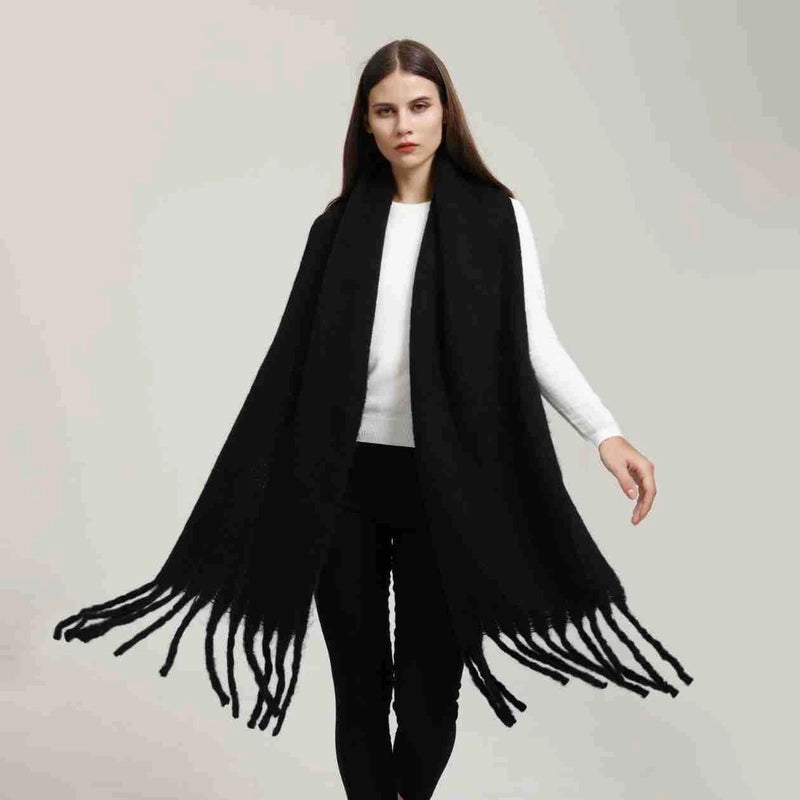 Women's Minimalist Solid Color Imitation Cashmere Tassel Scarf