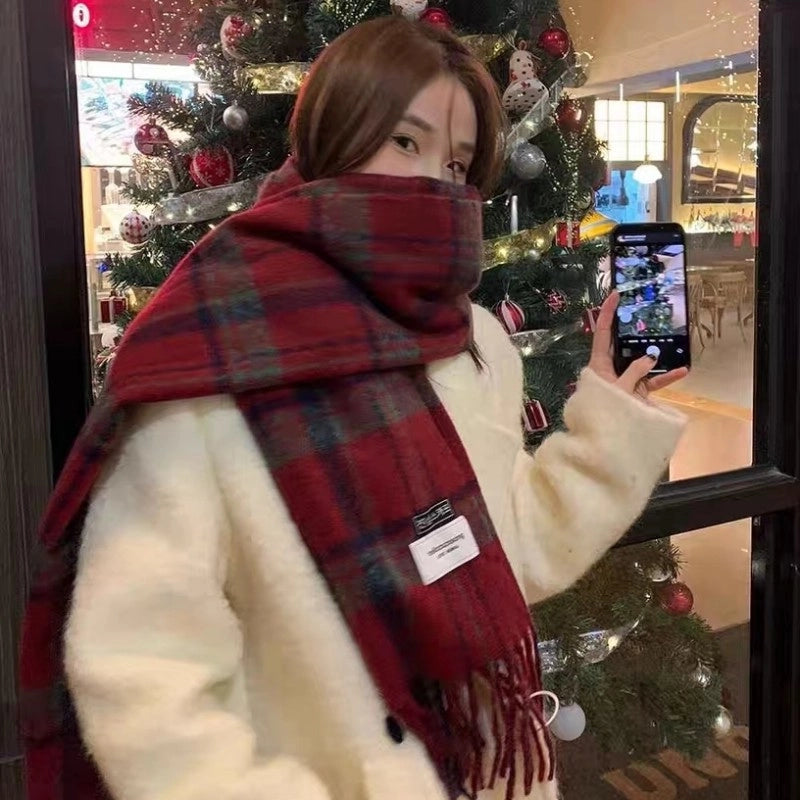 Elegant Scarf Female Niche Retro Elegant High-grade Sense Line Men And Women Couple Winter Warm Knitted Scarf