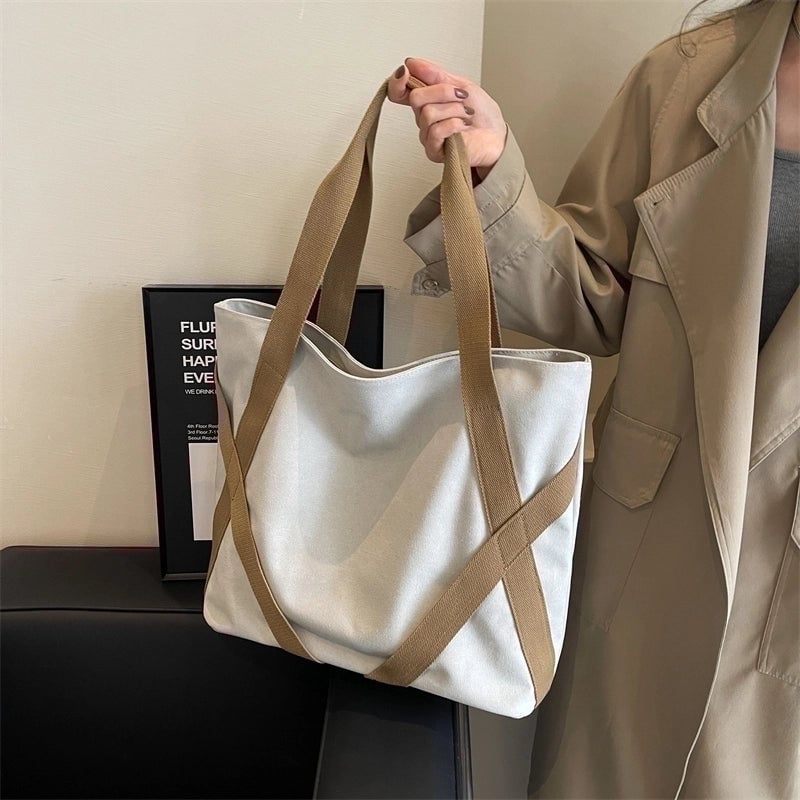 Women's Canvas Color Block Preppy Style Classic Style Sewing Thread Square Zipper Shoulder Bag