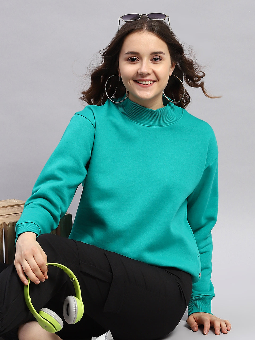 Women Green Solid High Neck Full Sleeve Sweatshirt