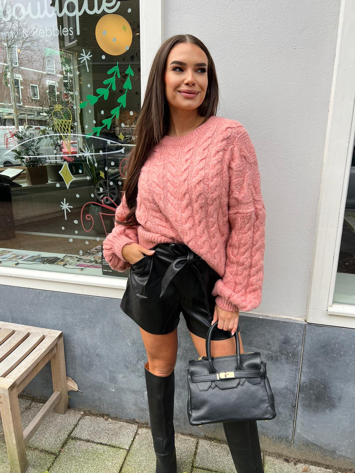 Ivy leatherlook short black