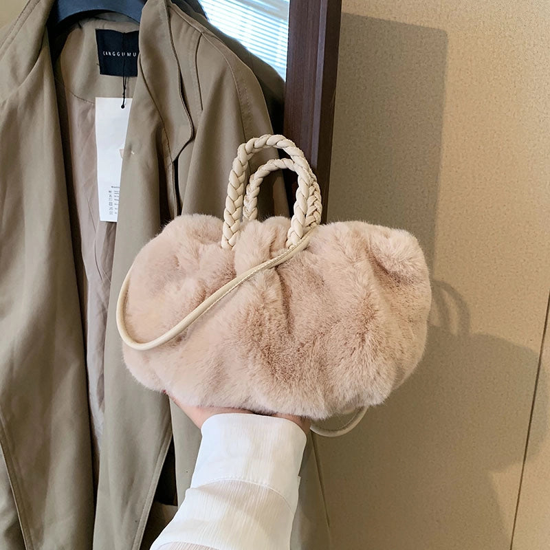 Women's Autumn&winter Plush Solid Color Classic Style Cloud Shape Magnetic Buckle Handbag