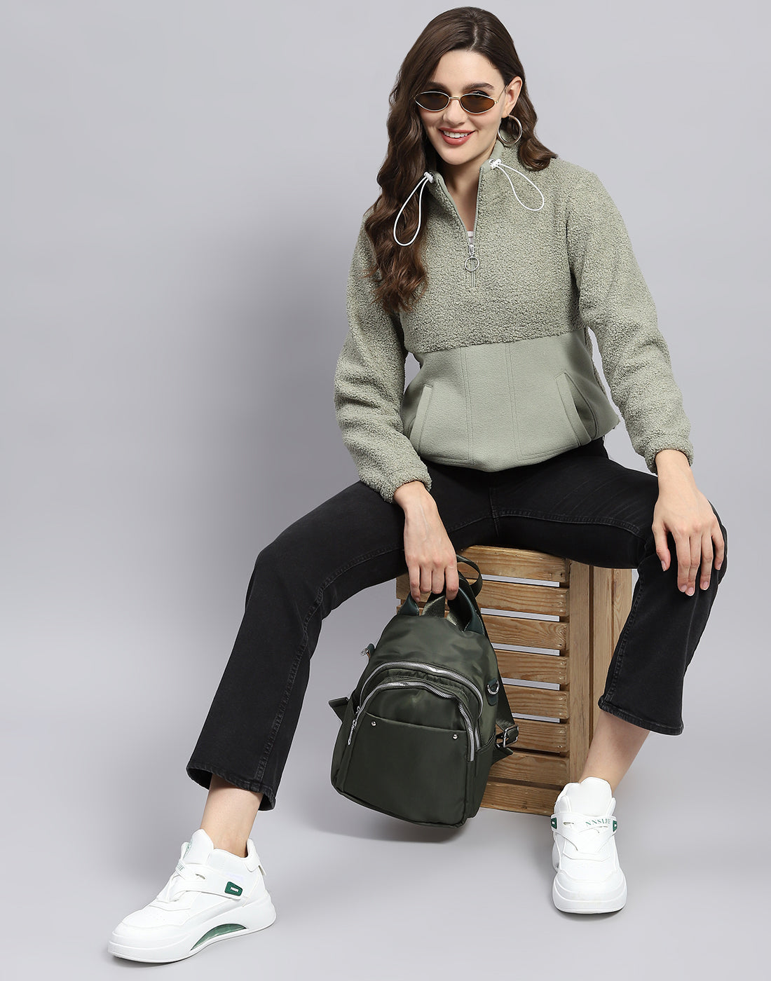 Women Grey Solid Turtle Neck Full Sleeve Sweatshirt