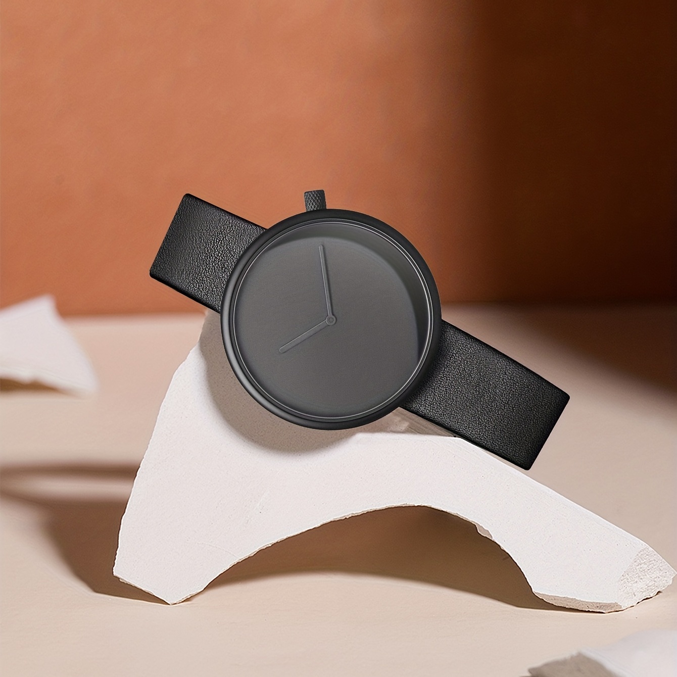 PU Leather Strap Round Dial Quartz Watch Simple Wristwatch Without Second Hand Without Scale