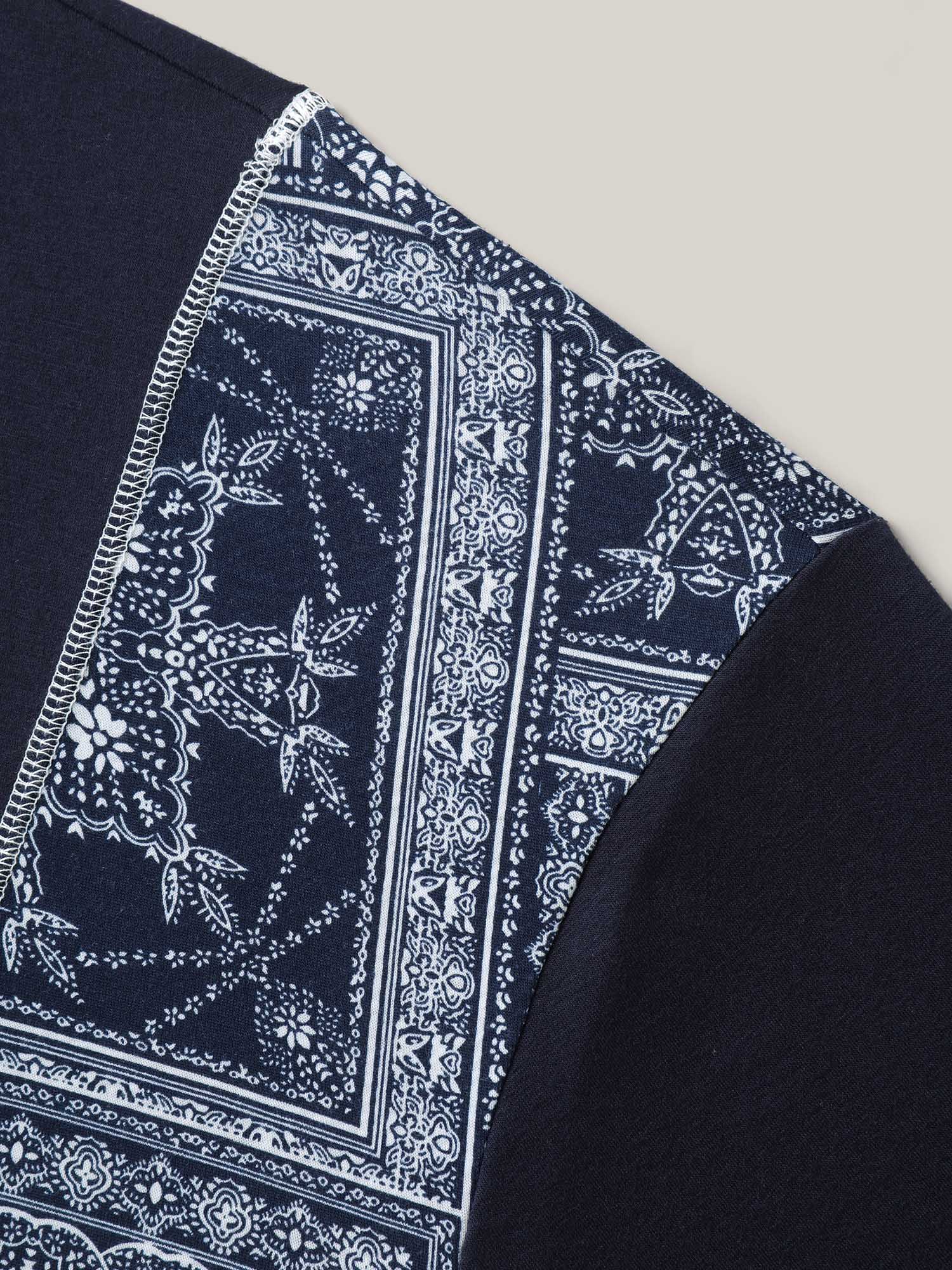 Geometric Print Spliced Solid T-Shirt