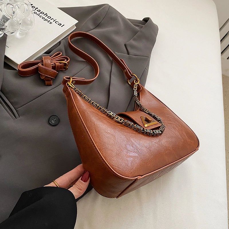 Women's Pu Leather Solid Color Classic Style Dumpling Shape Buckle Shoulder Bag