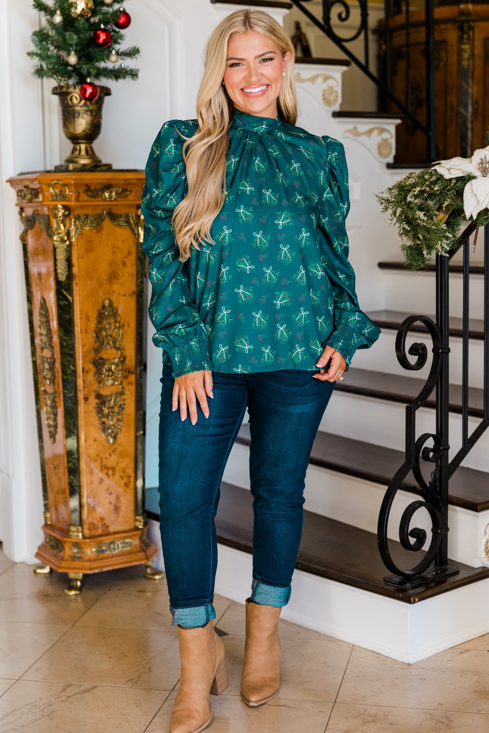 With This Wreath Top. Green