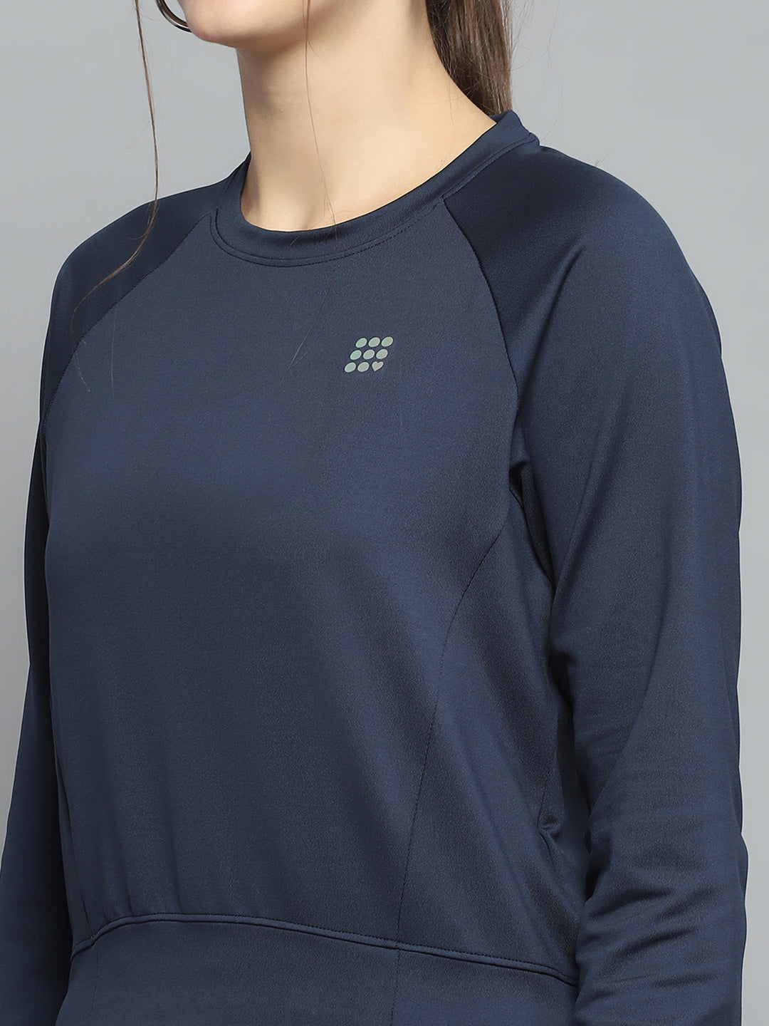 Women Navy Blue Solid Round Neck Full Sleeve Sweatshirt