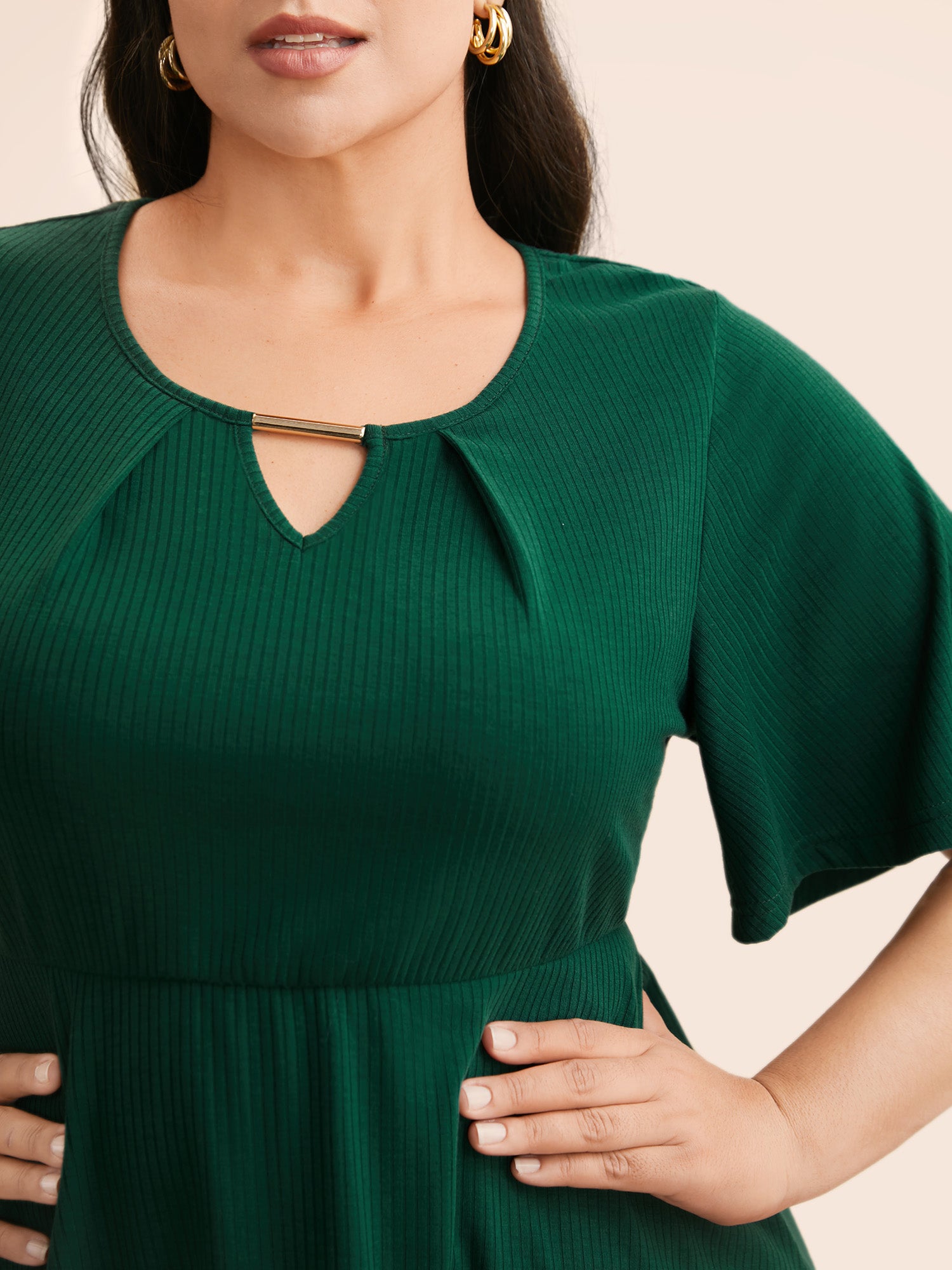 Metal Detail Keyhole Ruffle Sleeve Jersey Top