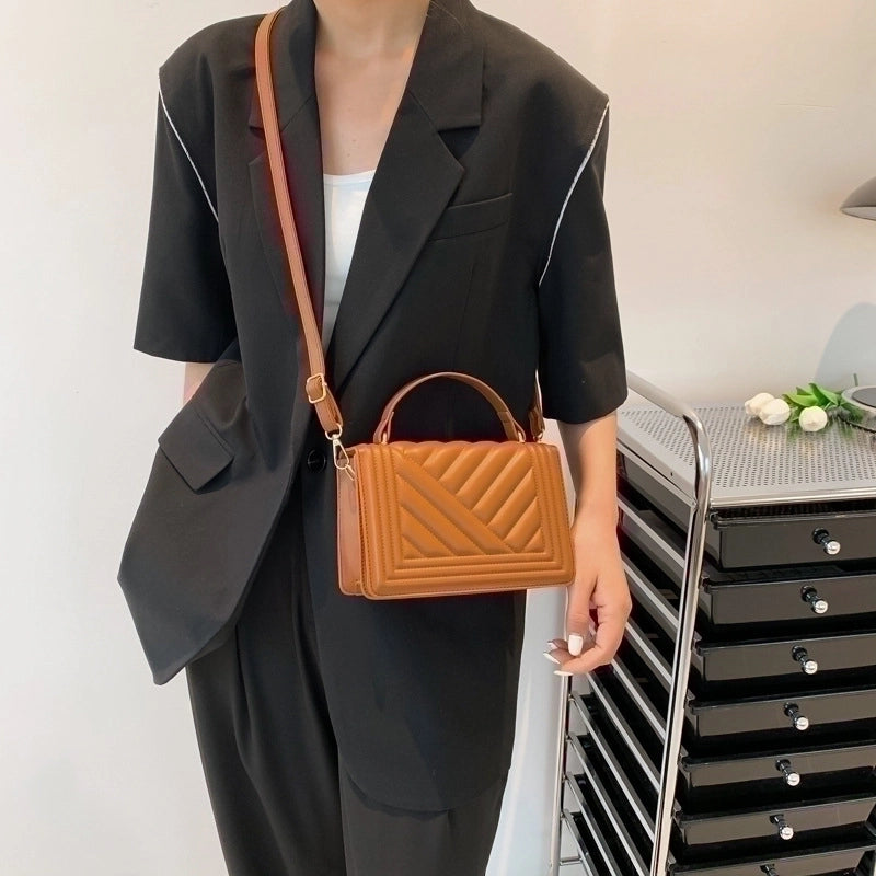 Women's Small All Seasons Pu Leather Classic Style Handbag