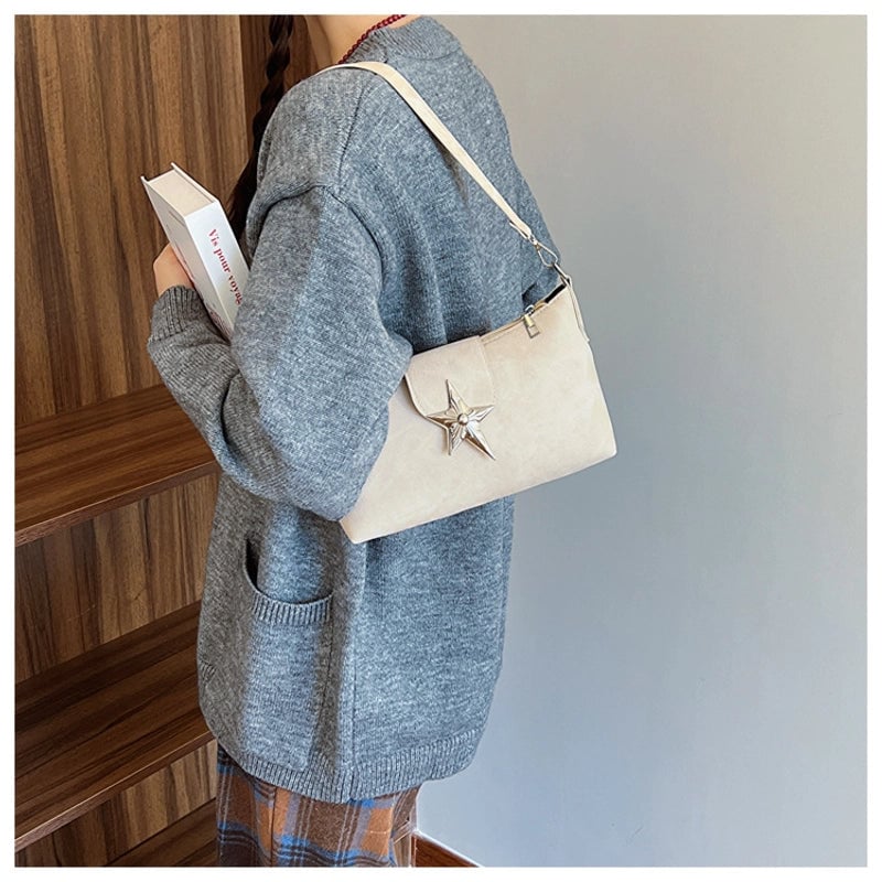 Women's Medium Pu Leather Solid Color Streetwear Square Magnetic Buckle Underarm Bag