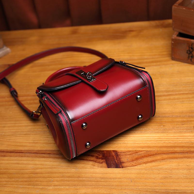 Vintage Women's bag leather fashion trend single shoulder diagonal bag flip bag