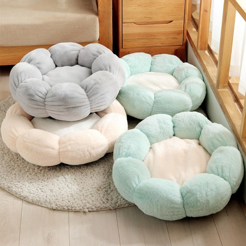 Round Flower Shape Cat Bed